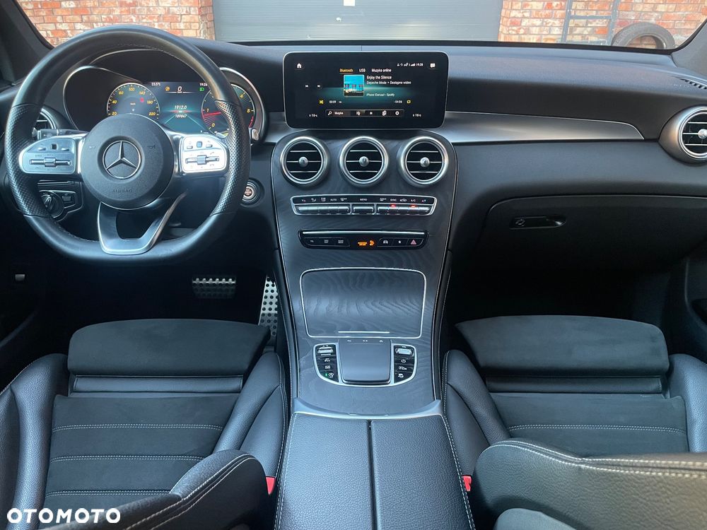 Mercedes-Benz GLC 220 d 4Matic 9G-TRONIC AMG Line - 22