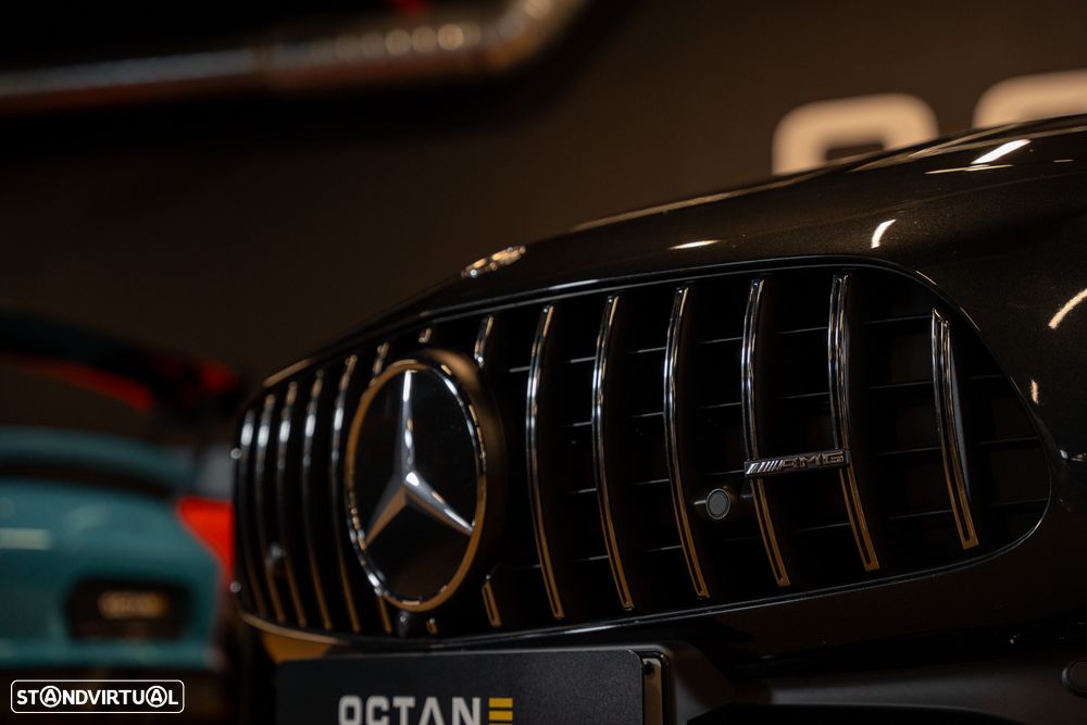 Mercedes-Benz AMG GT R - 11