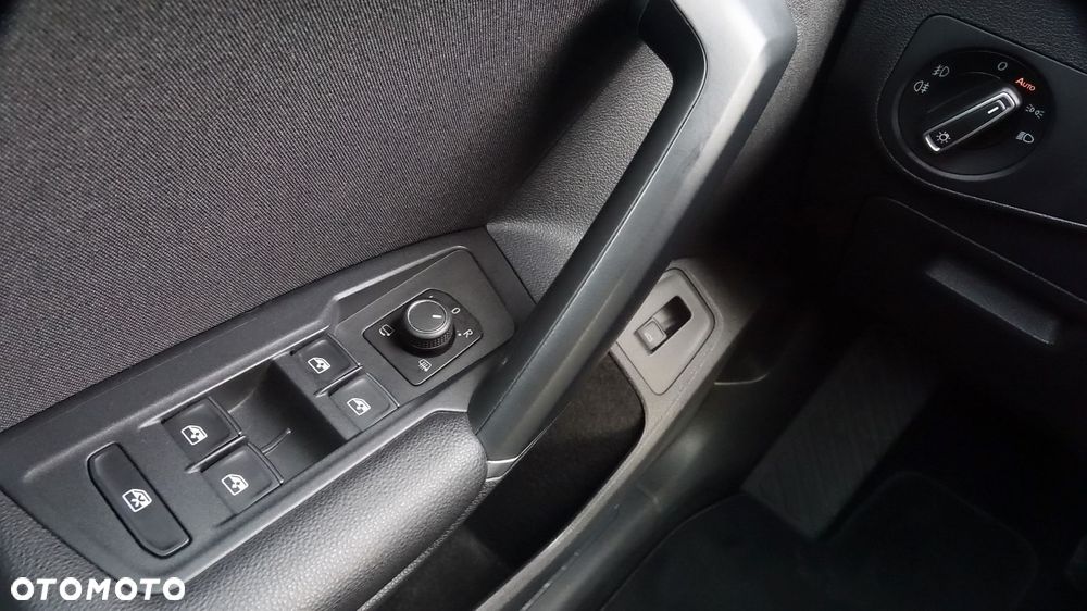 Volkswagen Tiguan - 32