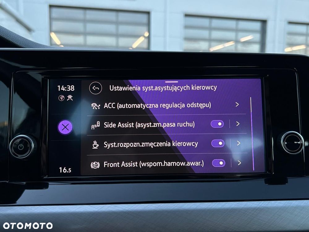 Volkswagen Golf 1.5 TSI EVO Life - 27