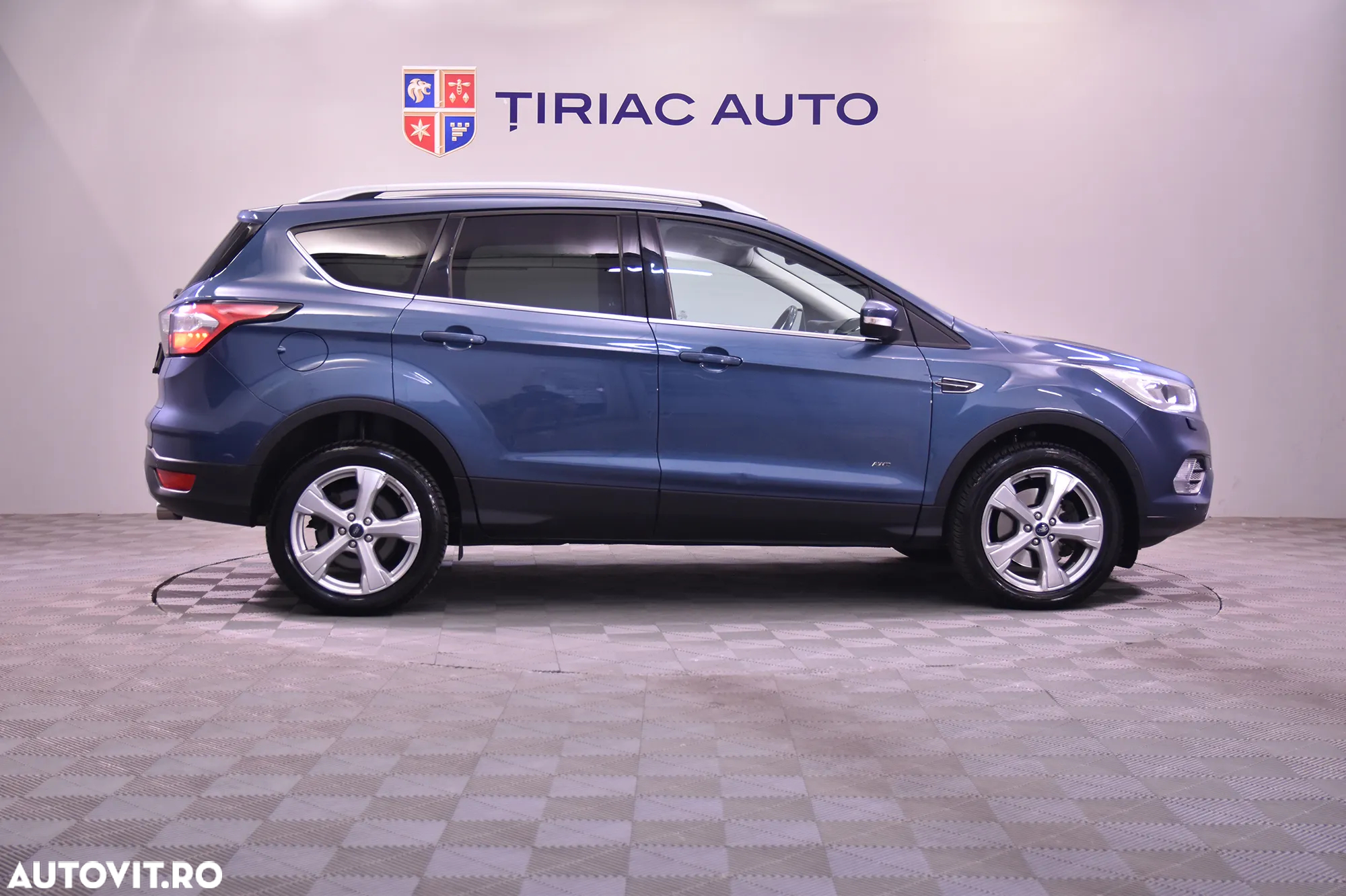 Ford Kuga - 6