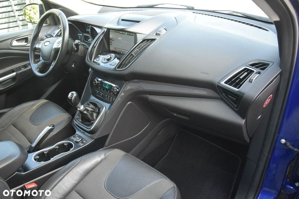 Ford Kuga 2.0 TDCi 2x4 Titanium - 29