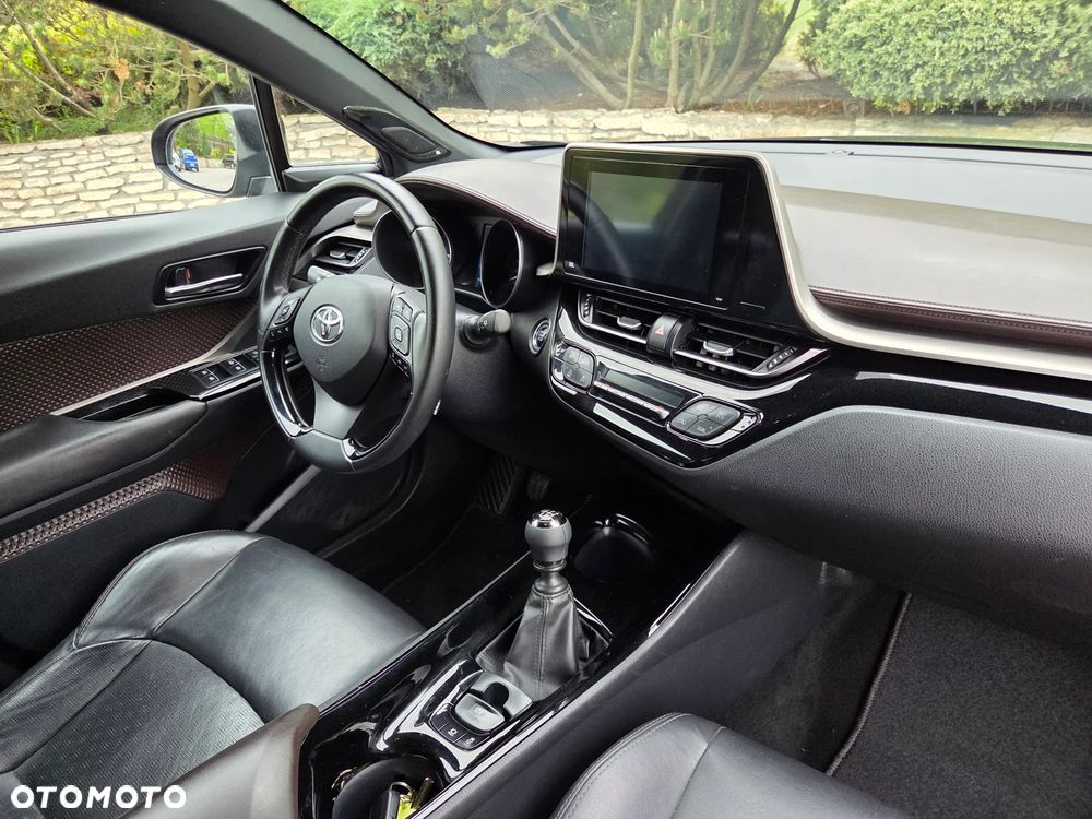 Toyota C-HR 1.2 T Prestige - 24