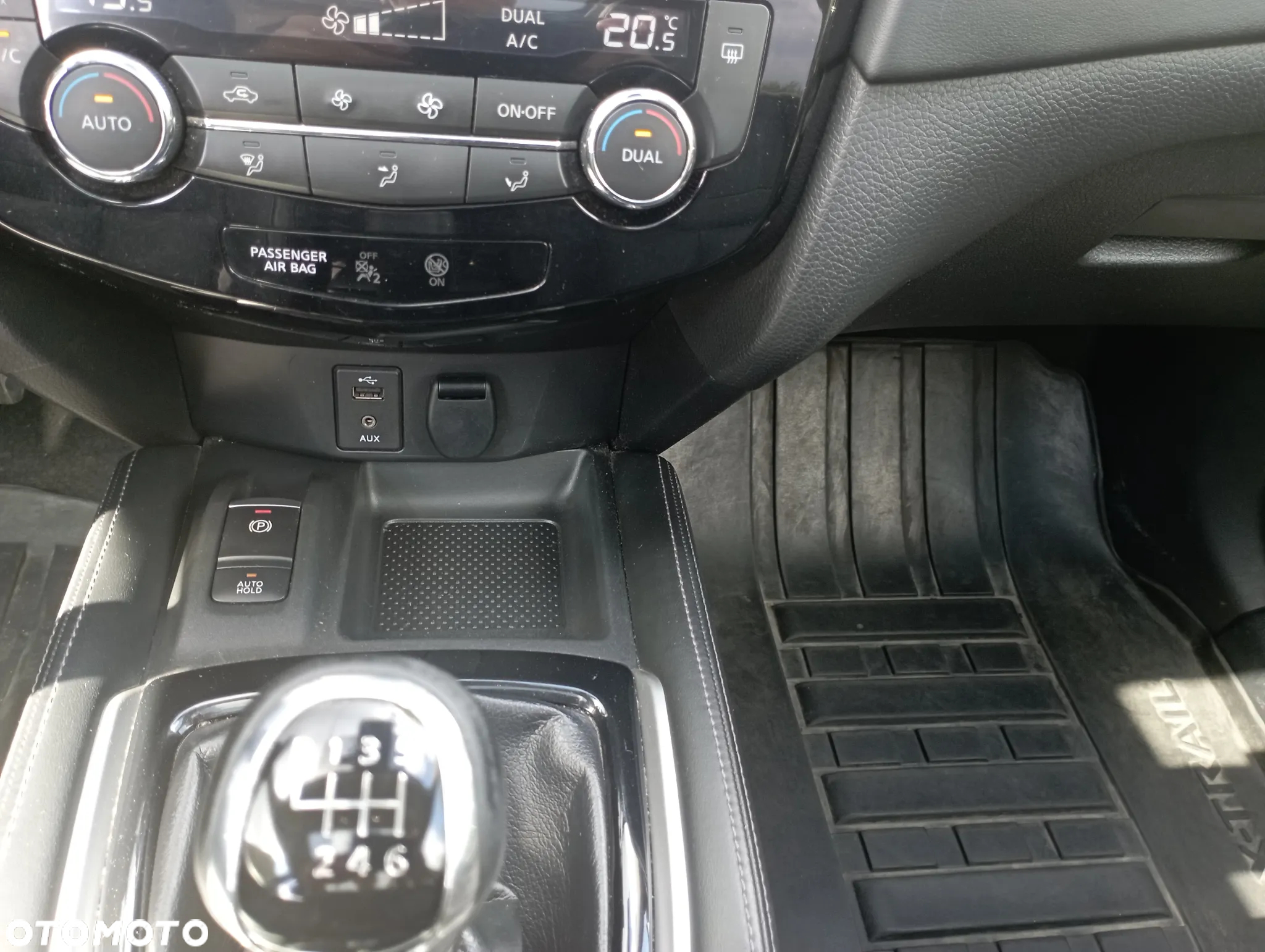 Nissan X-Trail 1.7 dCi Tekna 4WD 7os - 15