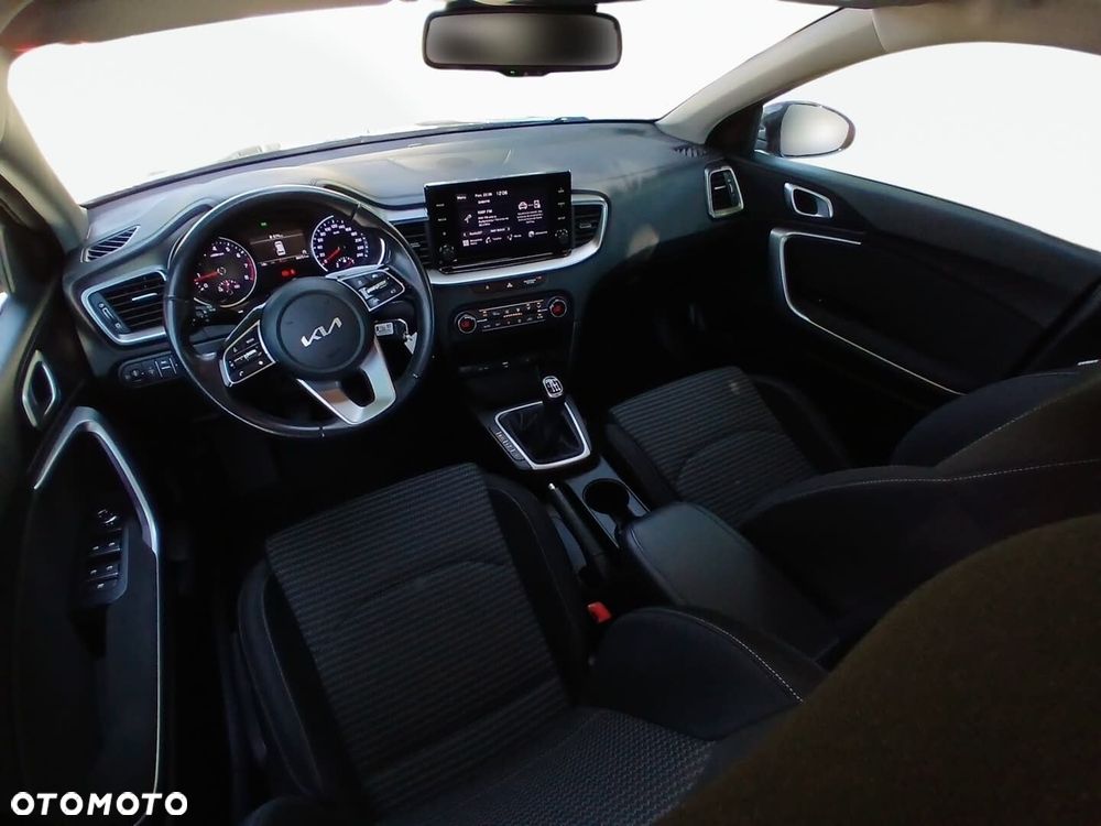 Kia Ceed 1.5 T-GDI M - 19