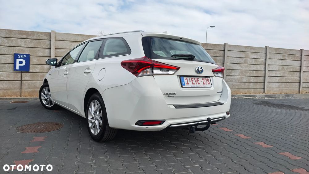 Toyota Auris 1.8 HSD Luna - 6