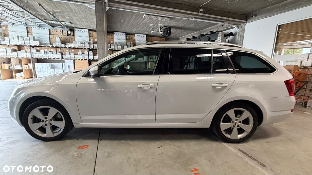 Skoda Octavia 2.0 TDI RS DSG - 3