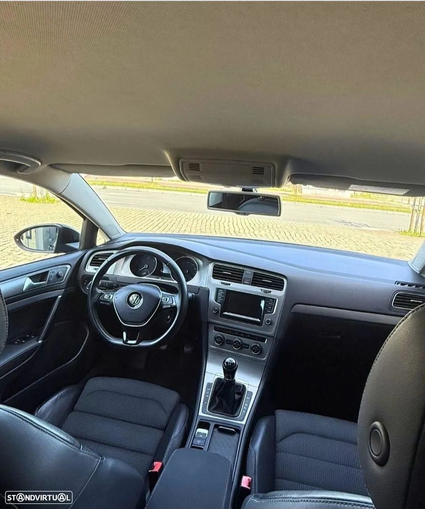 VW Golf 1.6 TDi R-Line - 11