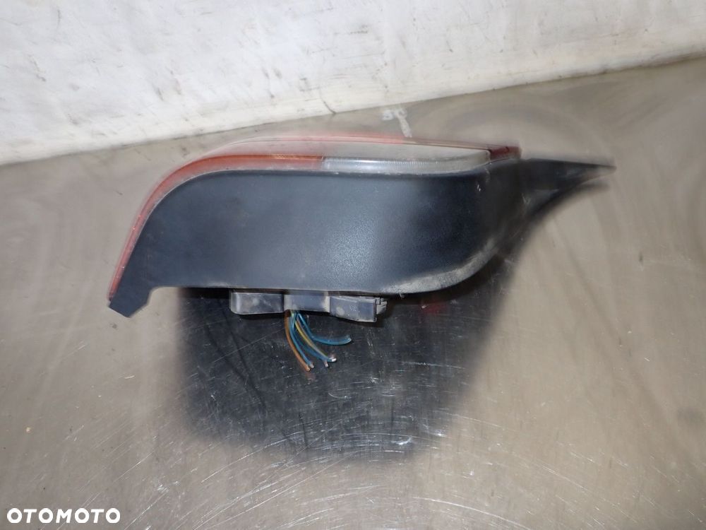 LAMPA PRAWA TYLNA BMW E36 318 TDS KOMBI 1.7 8371936  8371938 - 3