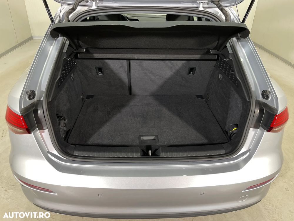 Audi A3 Sportback 2.0 30 TDI Advanced - 13