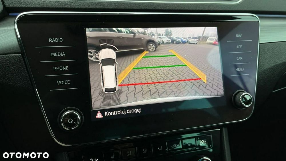 Skoda Superb 2.0 TDI DSG Premium Edition - 26