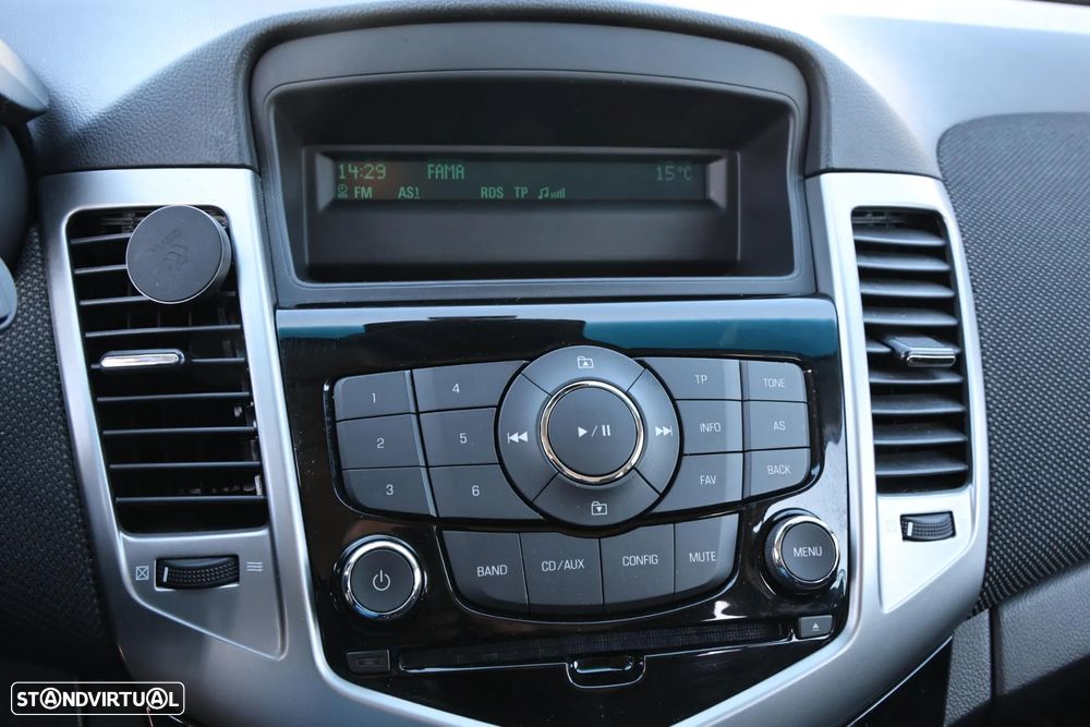 Chevrolet Cruze 1.6 LT - 14