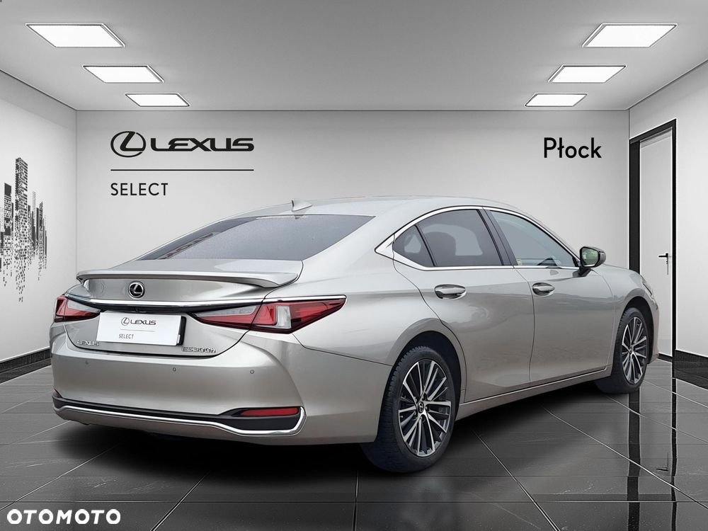 Lexus ES 300h Business Edition - 5