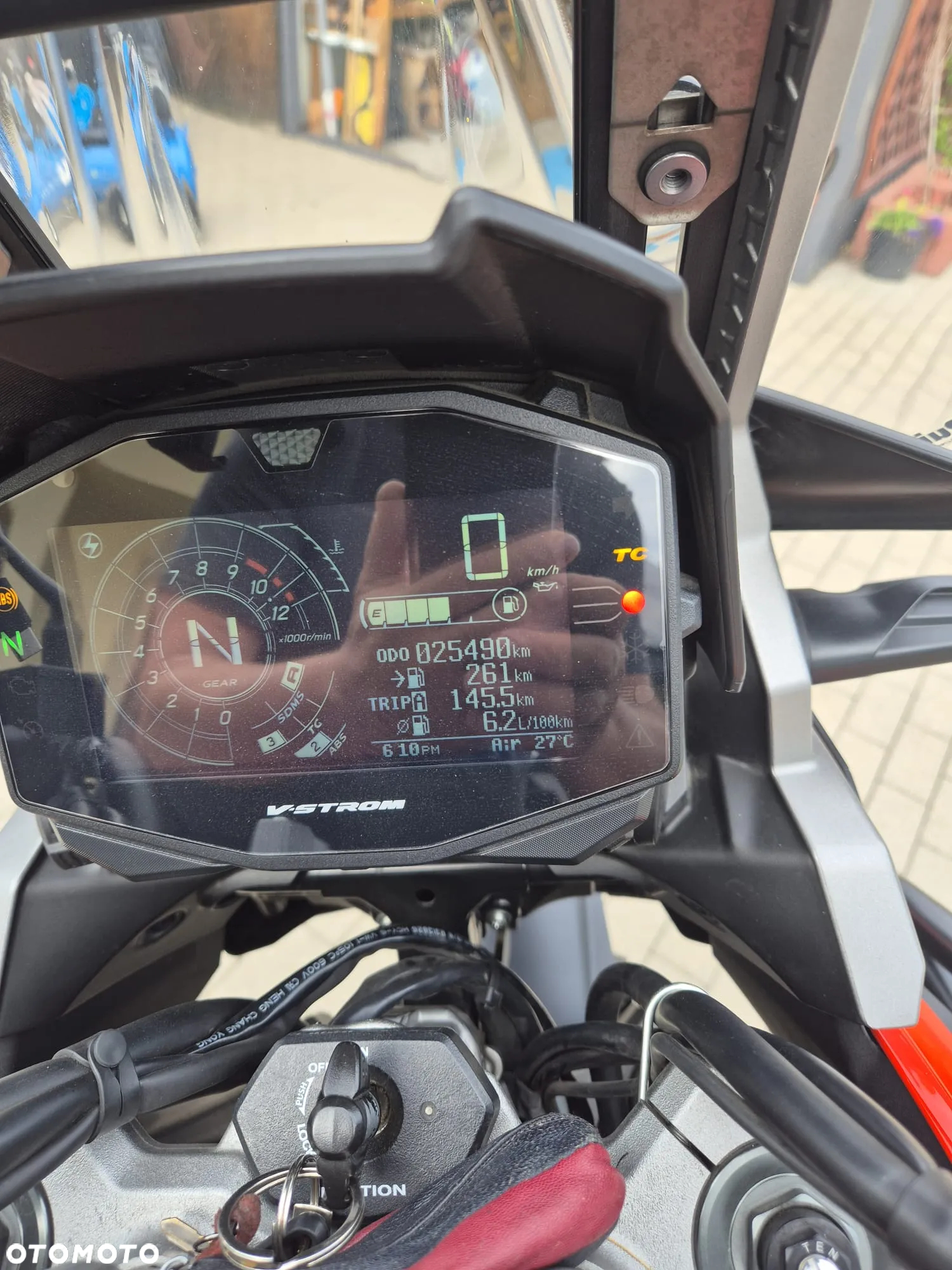 Suzuki V-STROM - 4