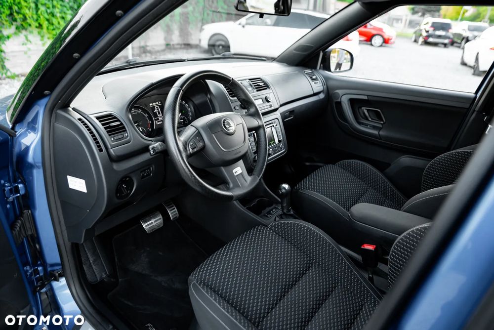 Skoda Fabia 1.4 TSI DSG RS - 17