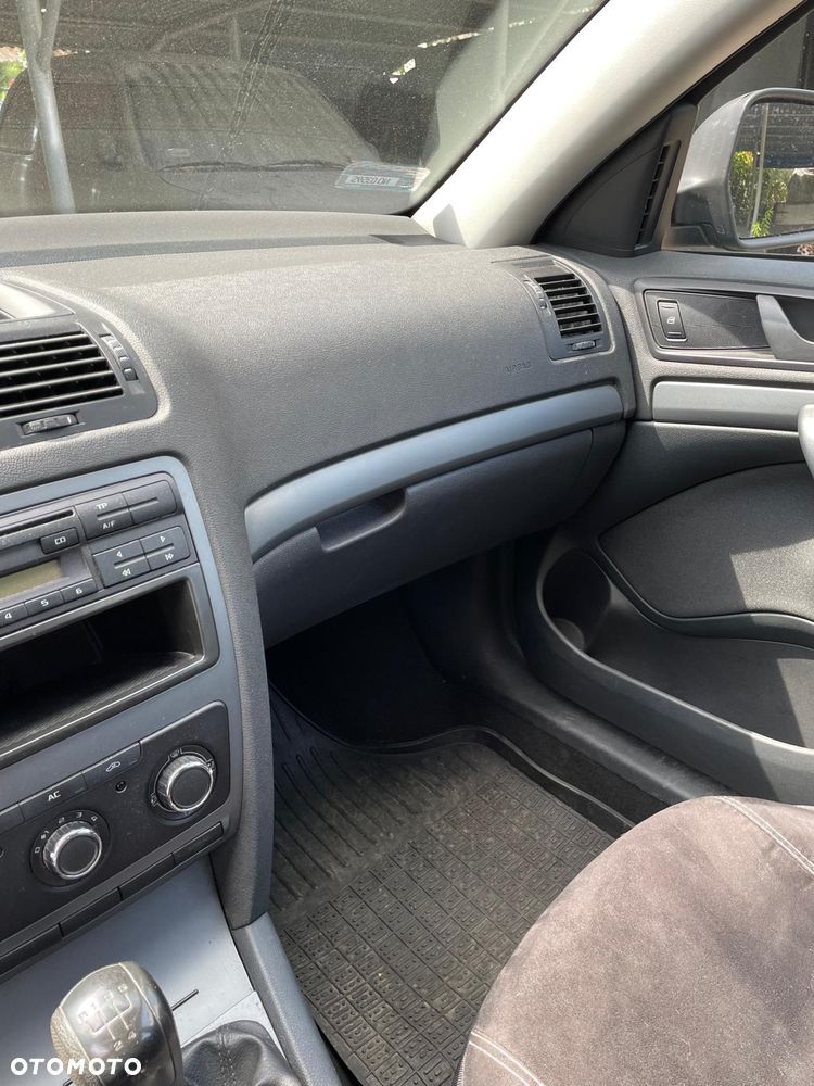 Skoda Octavia 1.6 - 18