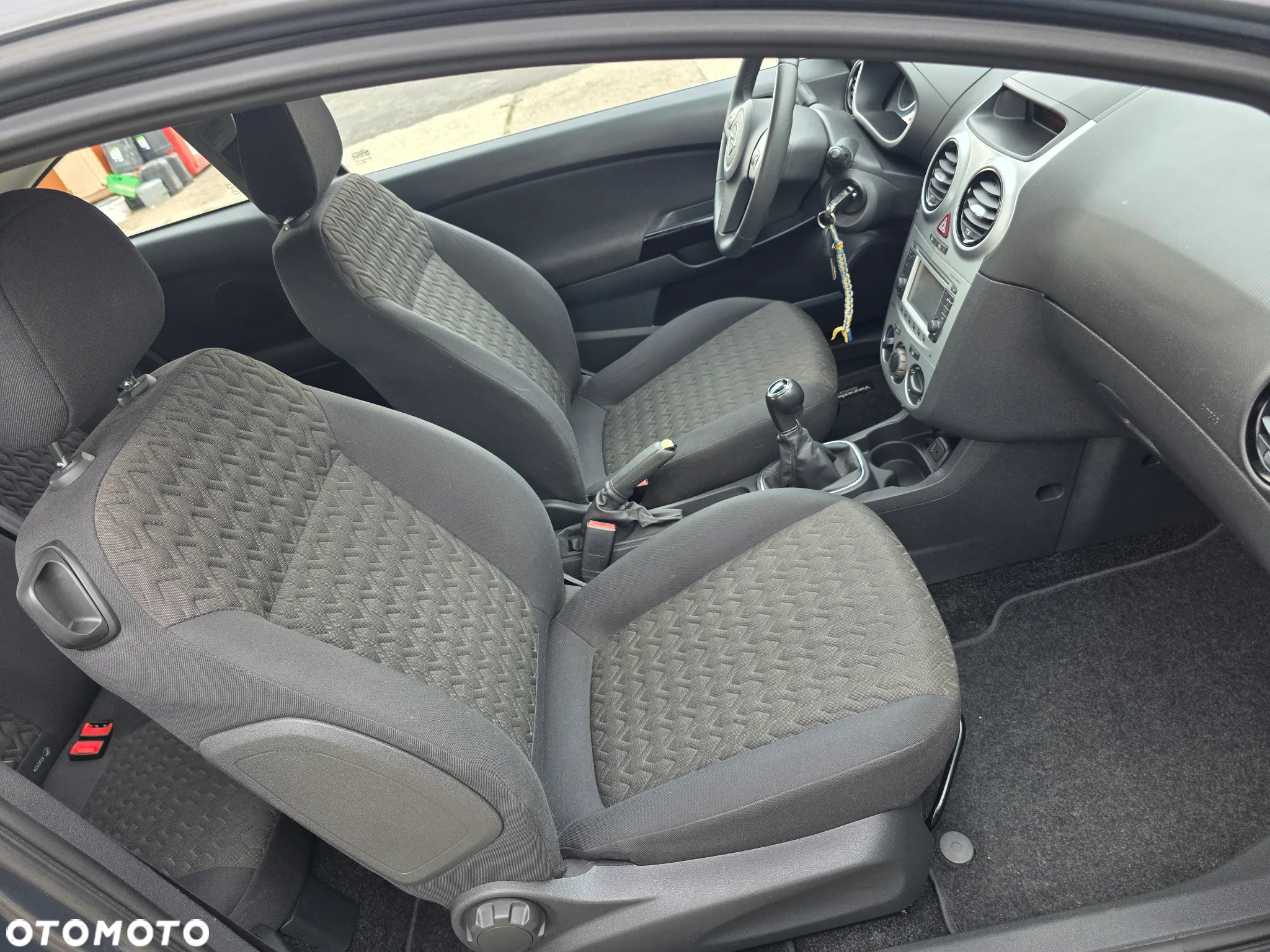 Opel Corsa 1.2 16V Cosmo S&S - 23