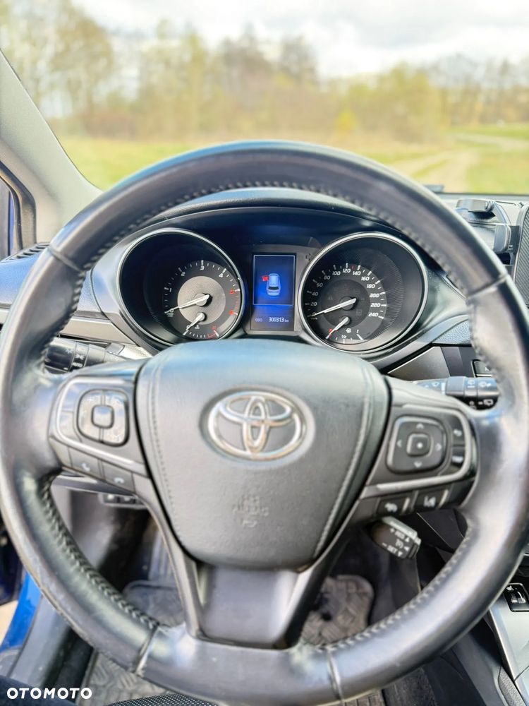 Toyota Avensis 2.0 D-4D Premium - 6