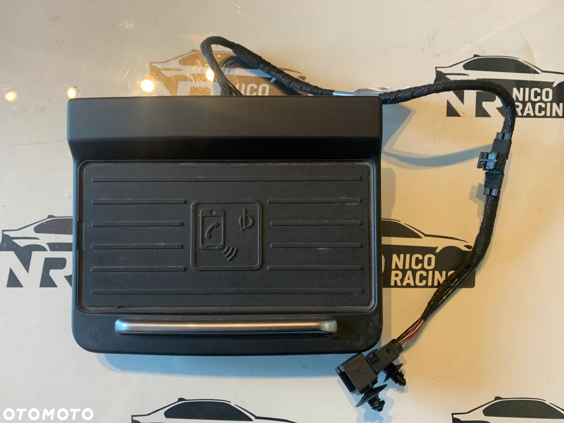 ŁADOWARKA INDUKCYJNA AUDI Q5 80A 80A864075B - 1