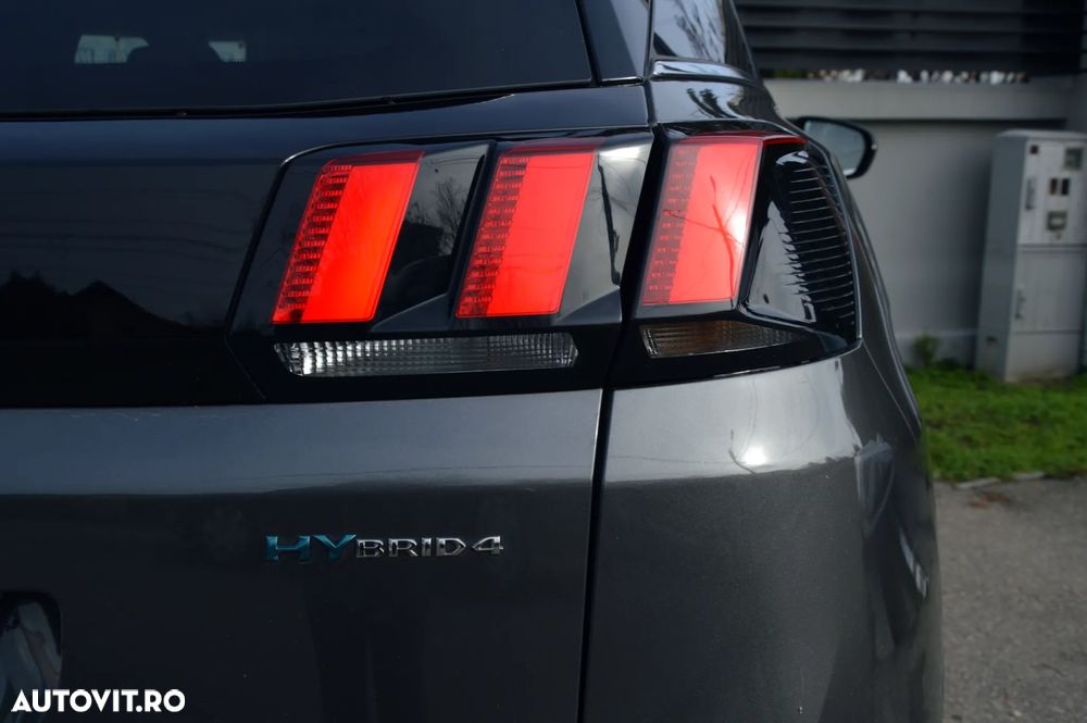 Peugeot 3008 PHEV 300 EAT8 4X4 GT - 32