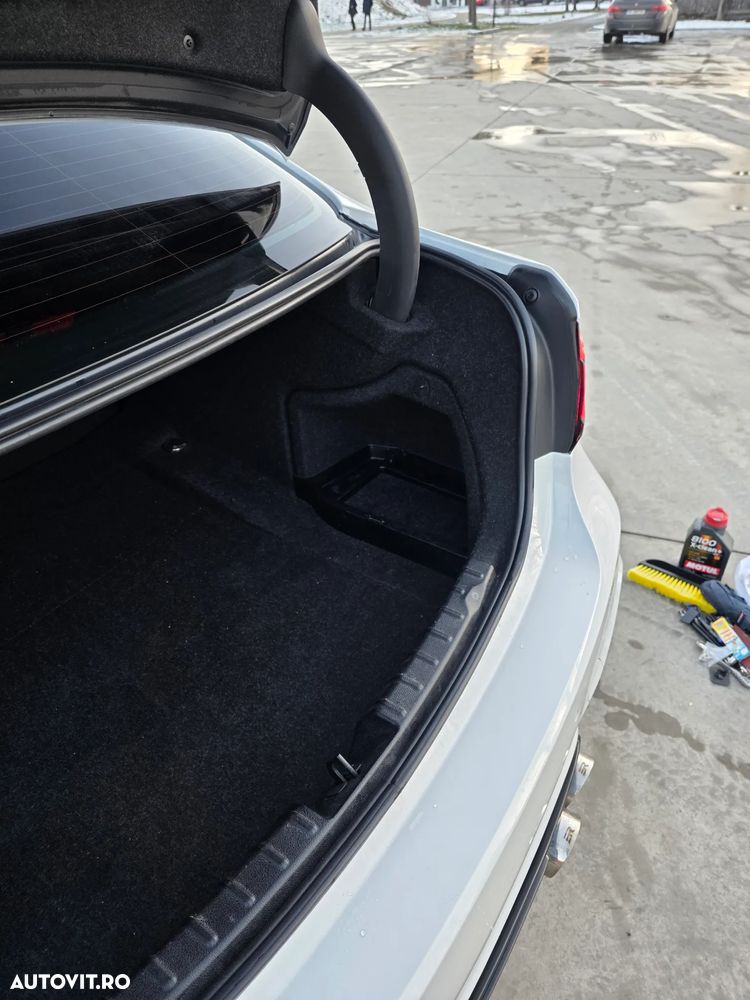 BMW Seria 3 320d - 31