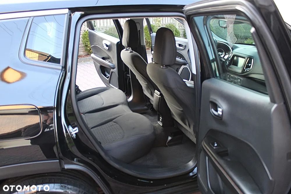 Jeep Compass 1.3 TMair Longitude FWD S&S - 12