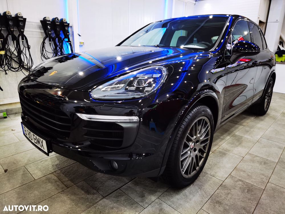 Porsche Cayenne - 2