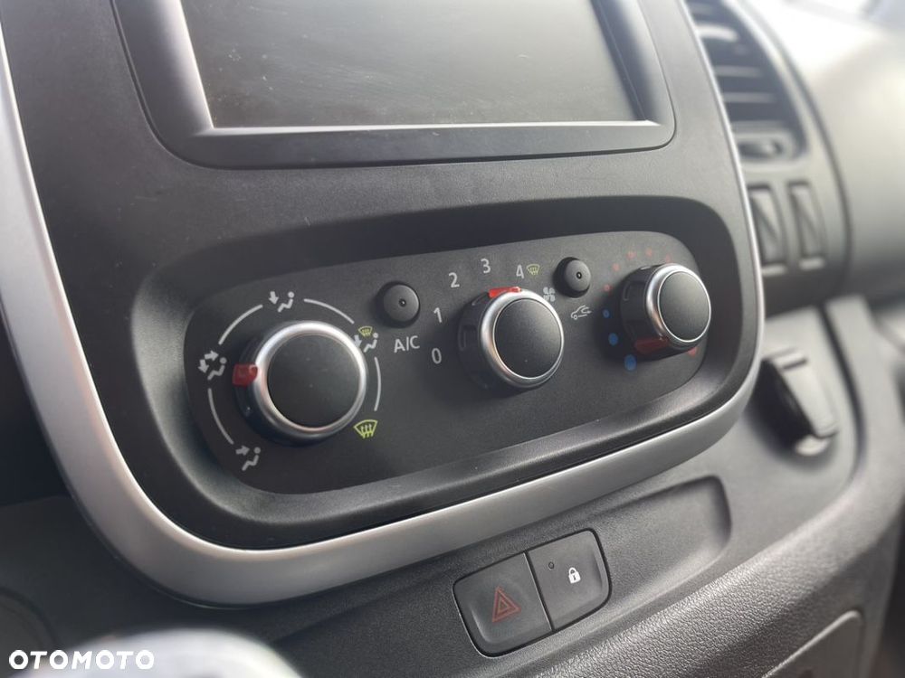 Renault Trafic - 17