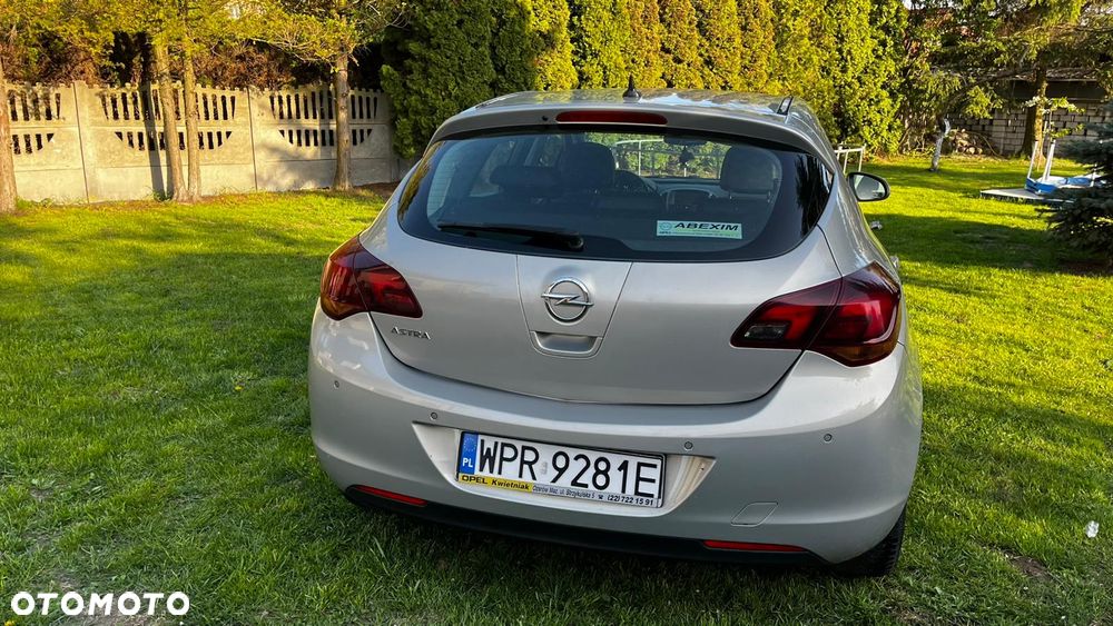 Opel Astra 1.6 - 17