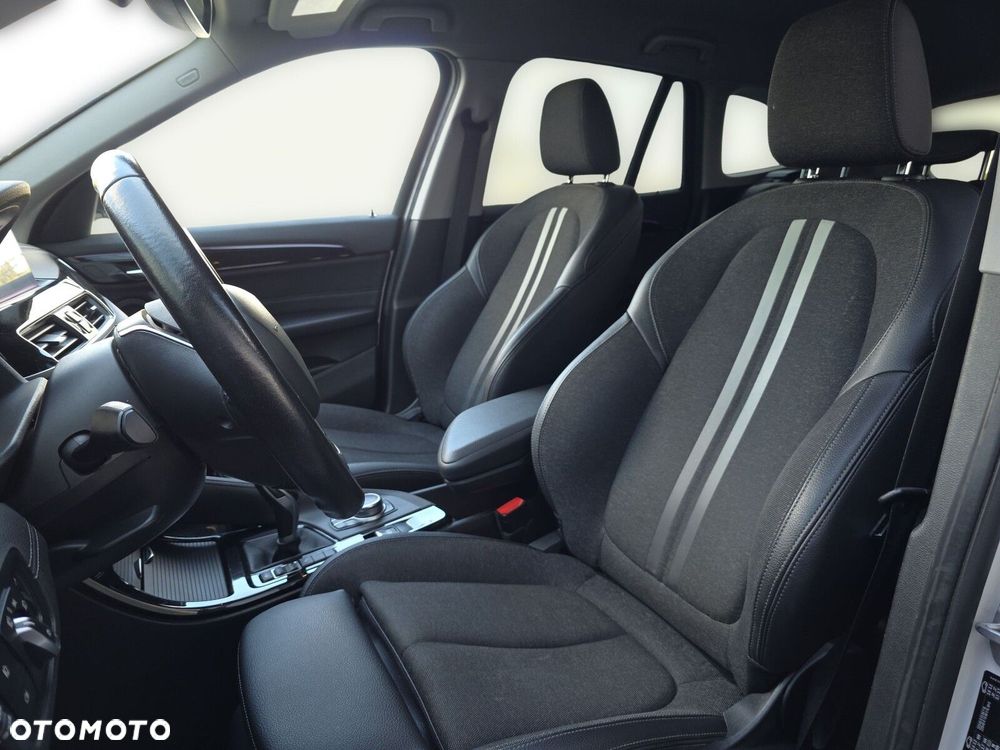 BMW X1 sDrive18i Sport Line - 10