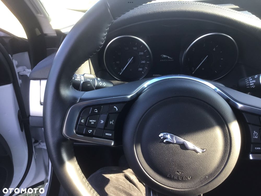 Jaguar XF 2.0 i4D Prestige - 6