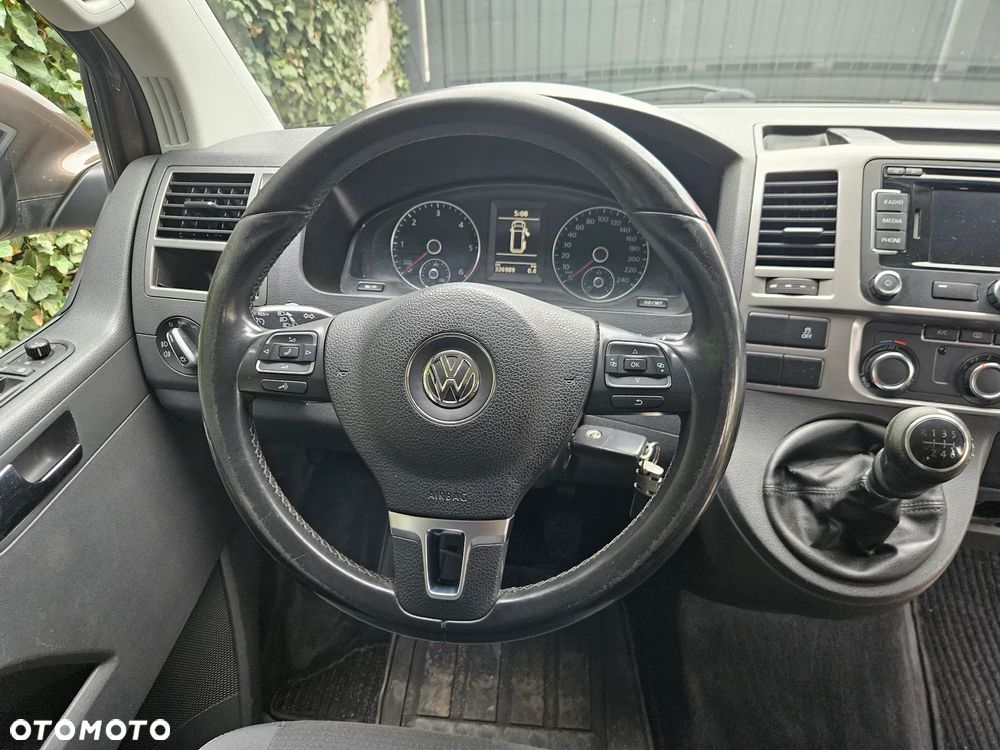Volkswagen Multivan - 12