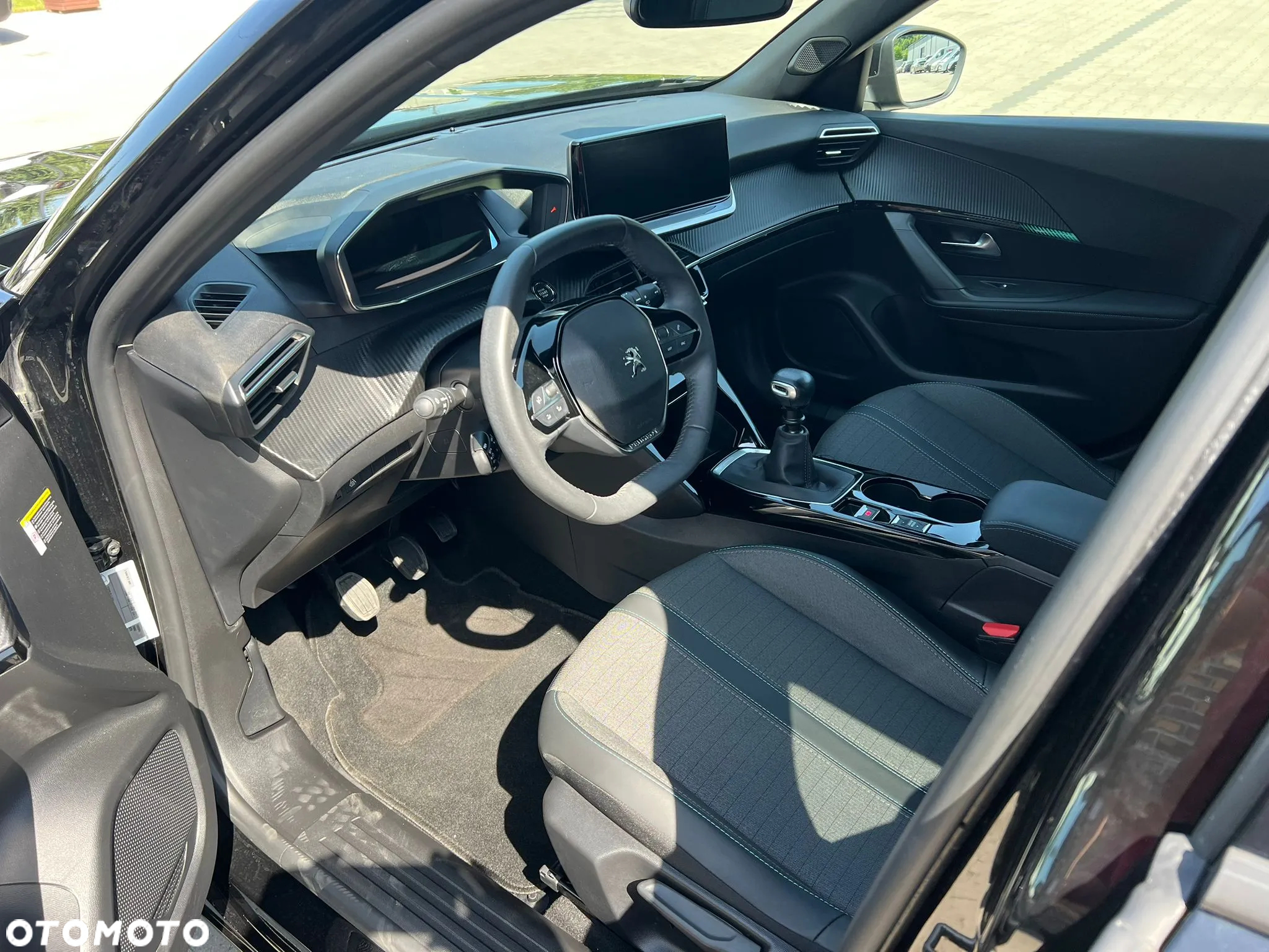 Peugeot 2008 1.2 PureTech Active Pack S&S - 8