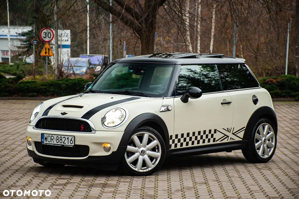 MINI Cooper S 50 Camden - 14