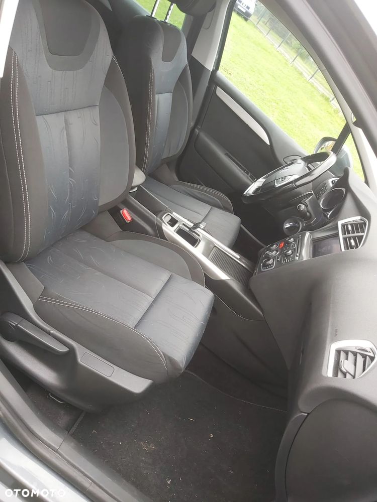 Citroën C4 e-HDi 115 ETG6 Exclusive - 21
