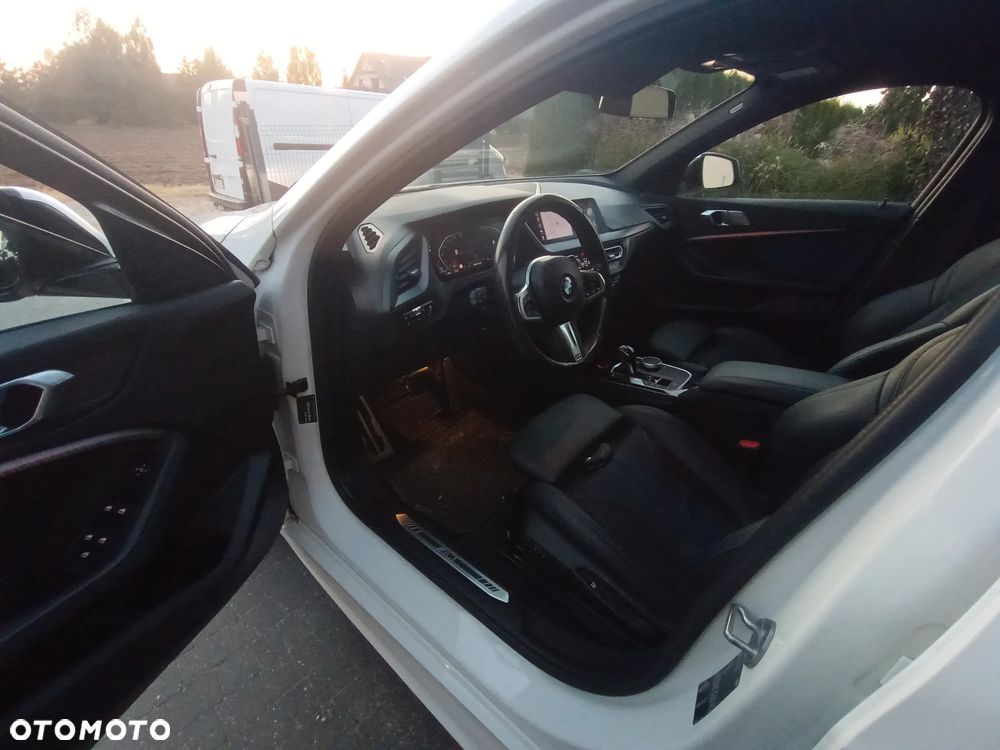 BMW Seria 1 118i M Sport - 23