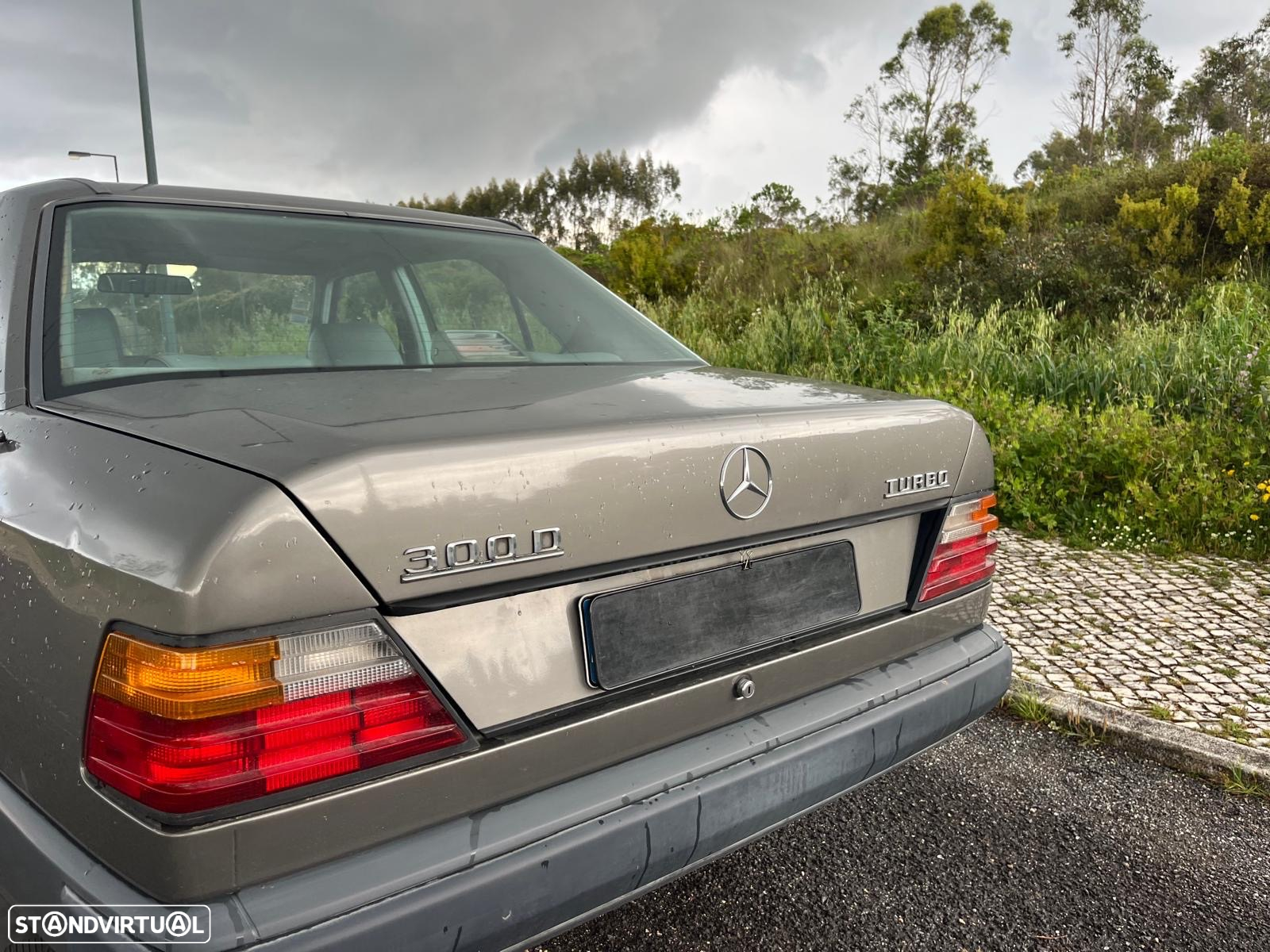 Mercedes-Benz 300 TD - 8