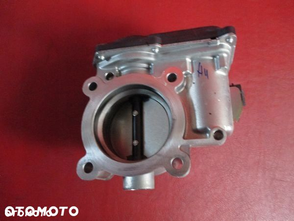 MAZDA 3 15R.2.0 16V PRZEPUSTNICA PEAR 13640