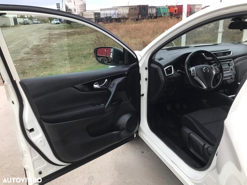 Nissan Qashqai 1.5 DCI N-Connecta - 11