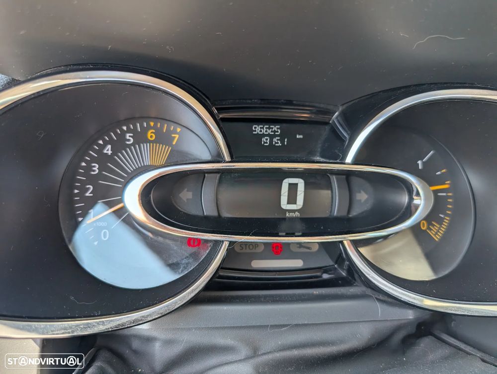 Renault Clio 0.9 TCE Dynamique S - 23