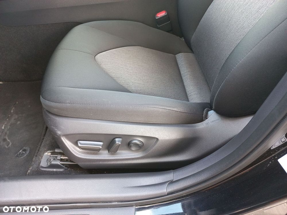 Toyota Camry 2.5 Hybrid Comfort CVT - 8