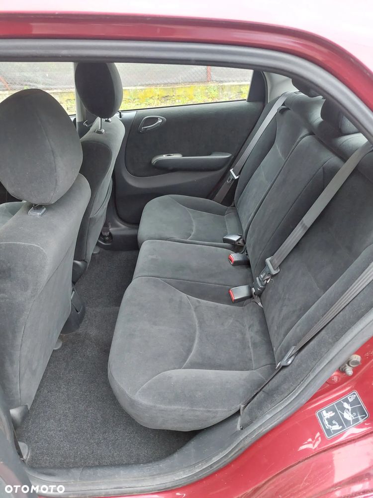 Honda City 1.4 Comfort - 12