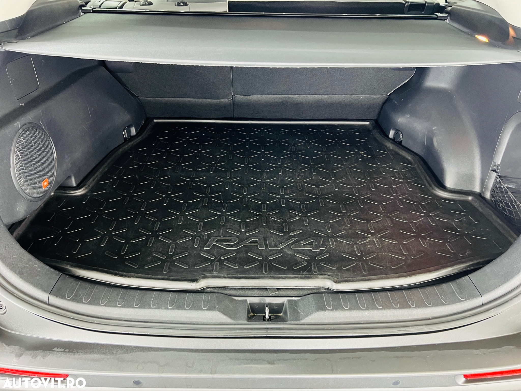 Toyota RAV4 2.5 4x4 Hybrid Lounge - 22