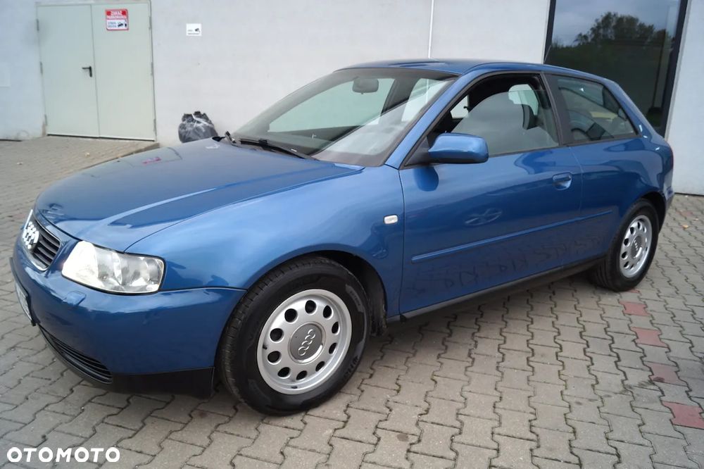 Audi A3 3-drzwiowe 1.6 Ambition - 12