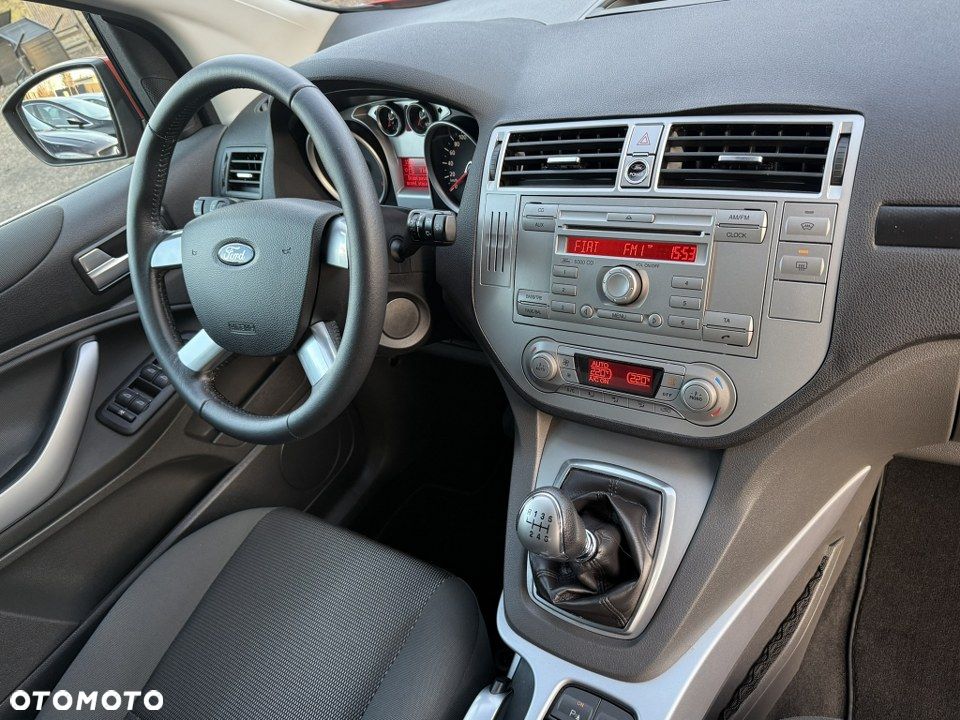 Ford Kuga 2.0 TDCi 2x4 Titanium - 31