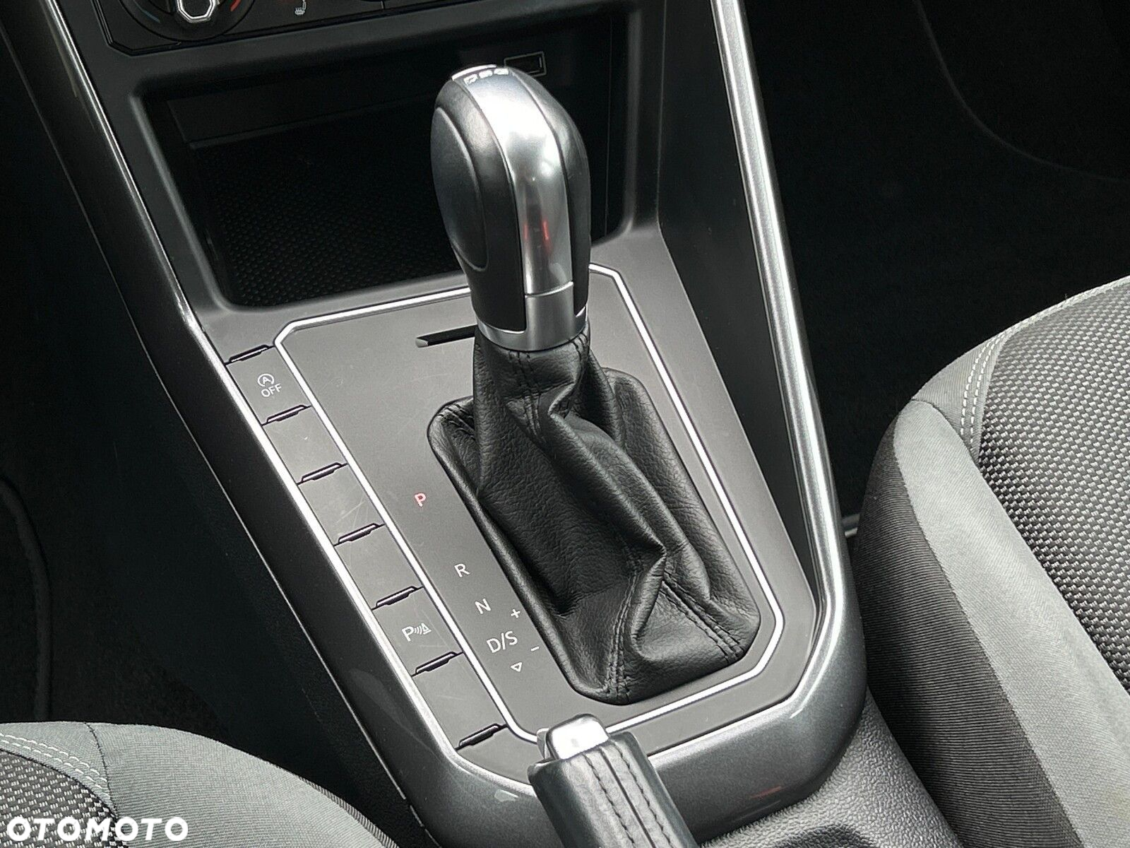 Volkswagen Polo 1.0 TSI Highline DSG - 24