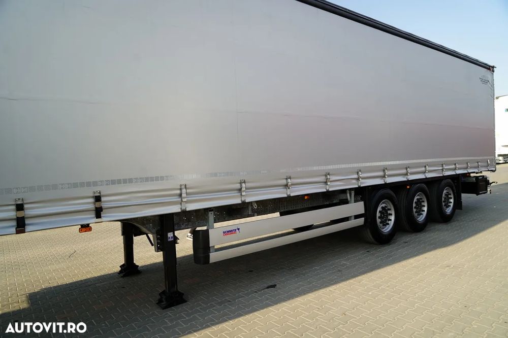 Schmitz Cargobull CORTINĂ / STANDARD / 2024 - 10