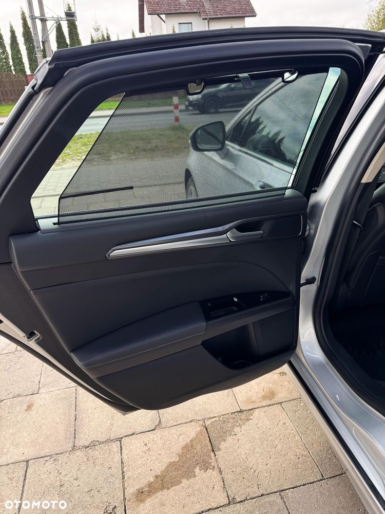 Ford Mondeo 2.0 TDCi Titanium - 12