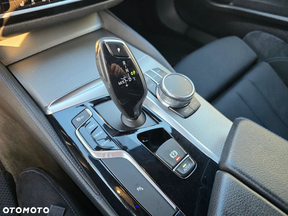 BMW Seria 5 520d MHEV M Sport sport - 27