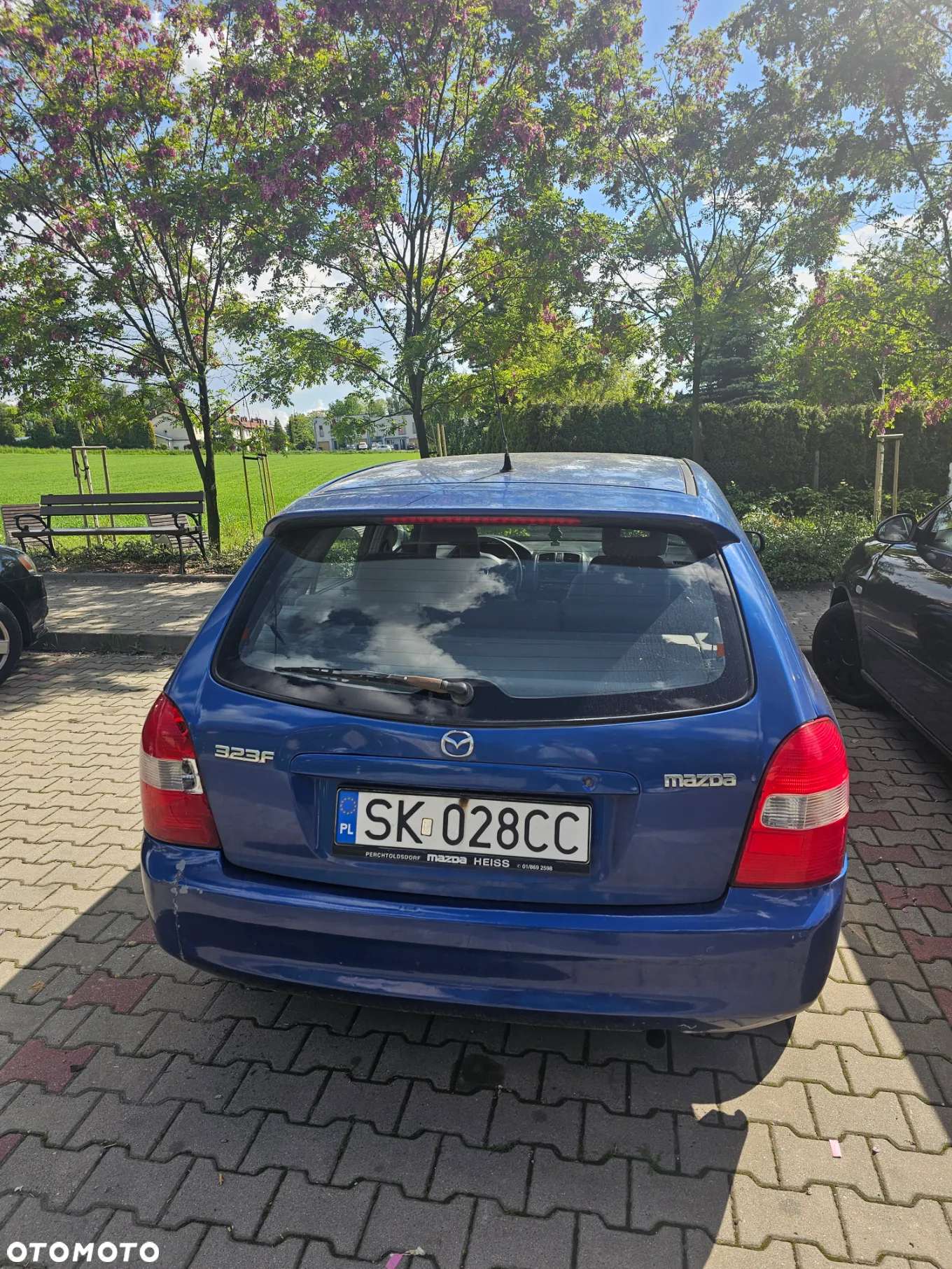 Mazda 323F - 3